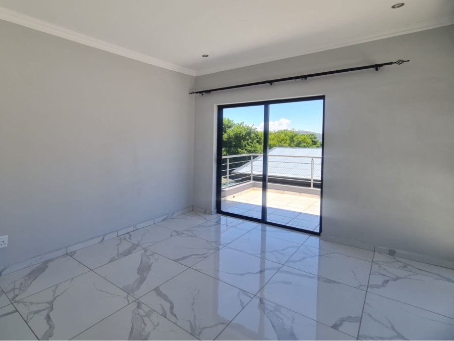 To Let 4 Bedroom Property for Rent in Melodie North West